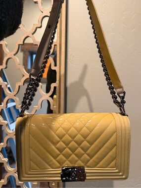 Chanel boy bag